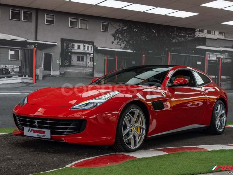 FERRARI GTC4 Lusso T DCT