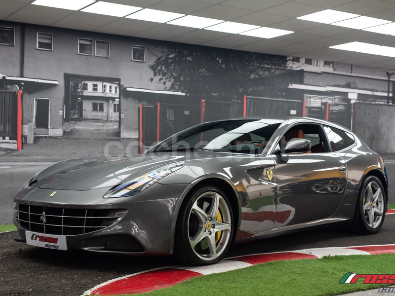 FERRARI FF