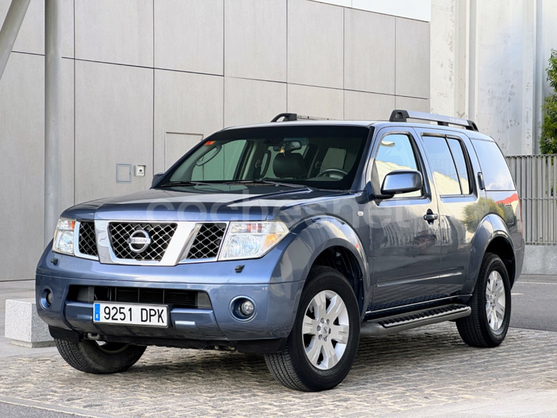 NISSAN Pathfinder 2.5 dCi XE 7 plazas