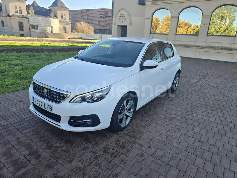 PEUGEOT 308 Allure PureTech 130 SS 6 Vel. MAN