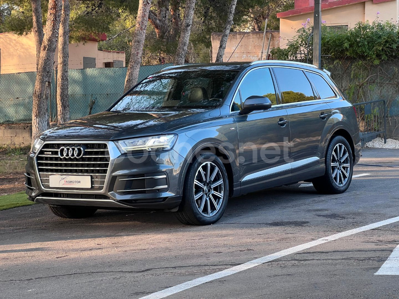 AUDI Q7 3.0 TDI quattro tiptronic