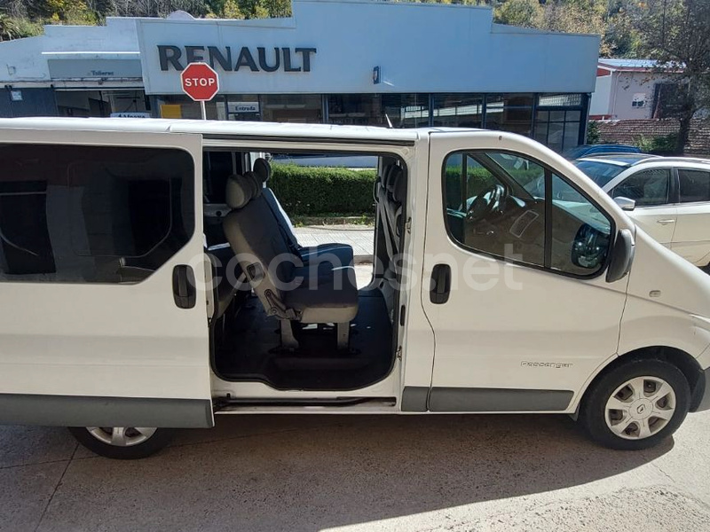 RENAULT Trafic Passenger Combi 9 dCi 115