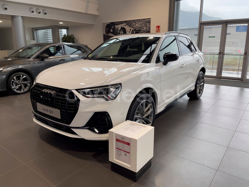 AUDI Q3 Black line 35 TDI S tronic