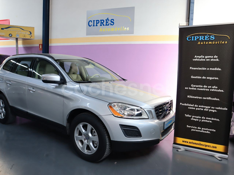 VOLVO XC60 2.4 D3 AWD Momentum Auto