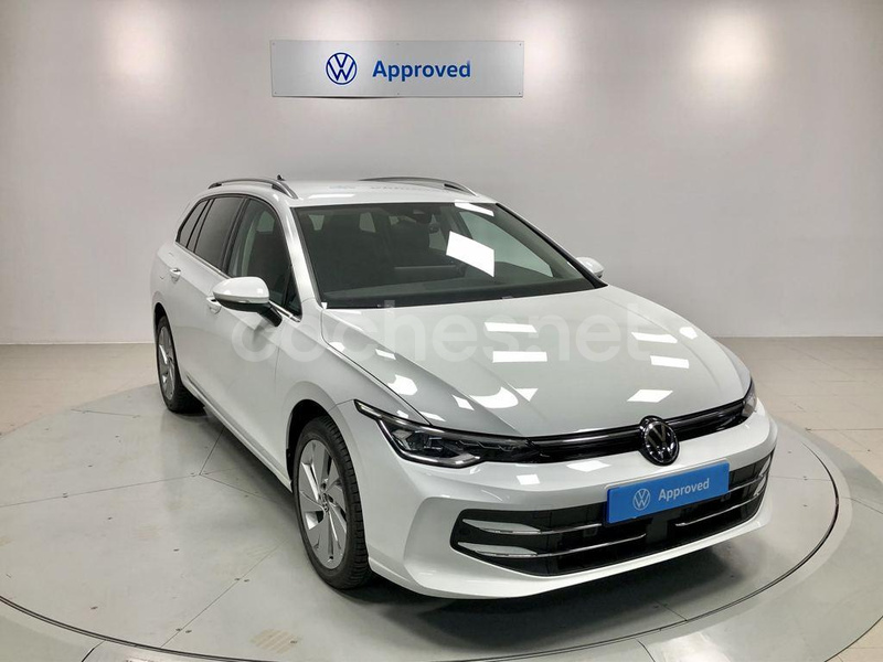 VOLKSWAGEN Golf Style 1.5 eTSI DSG Variant