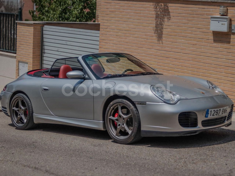 PORSCHE 911 Carrera 4 Cabrio