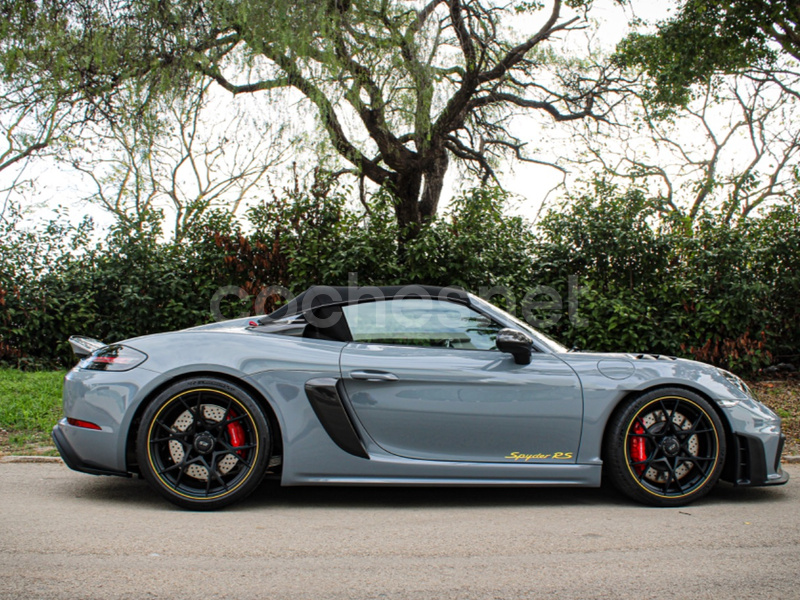 PORSCHE 718 Boxster Spyder RS