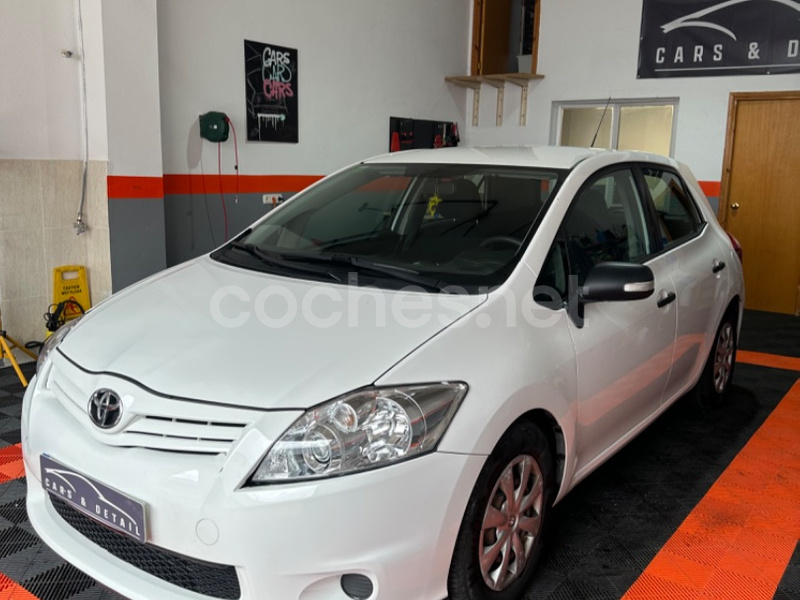 TOYOTA Auris 1.4 D4D DPF Active Confortdrive