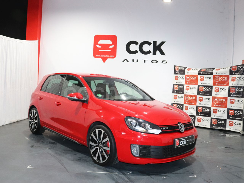 VOLKSWAGEN Golf 2.0 TSI GTI