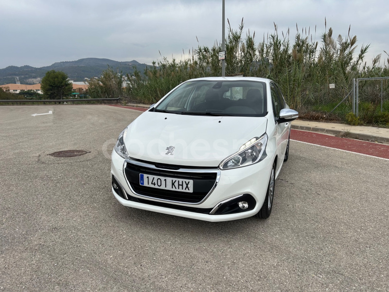 PEUGEOT 208 ALLURE 1.2L PureTech