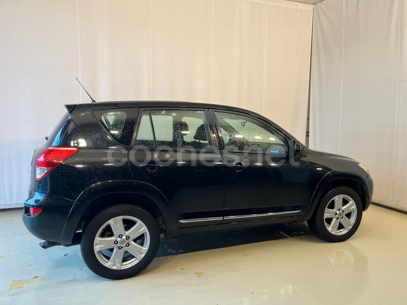 TOYOTA Rav4 2.2 D4D Advance 4x4