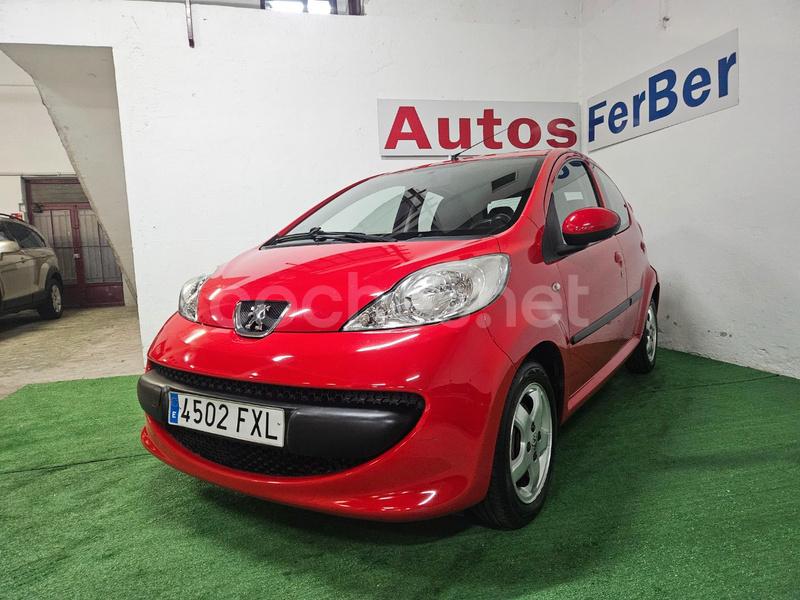 PEUGEOT 107 1.0i Basic