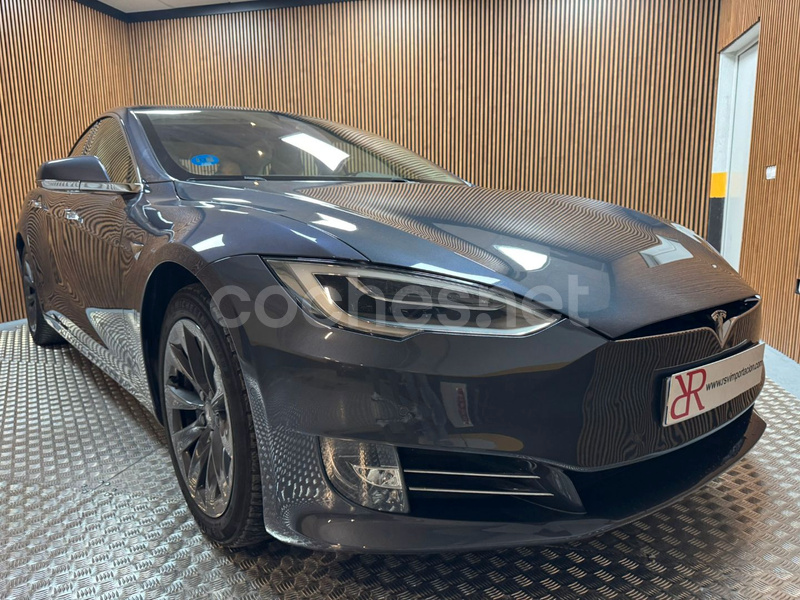 TESLA Model S 75D 4WD