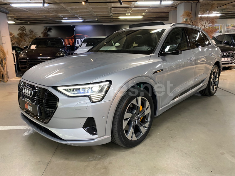 AUDI e-tron Black line 55 quattro