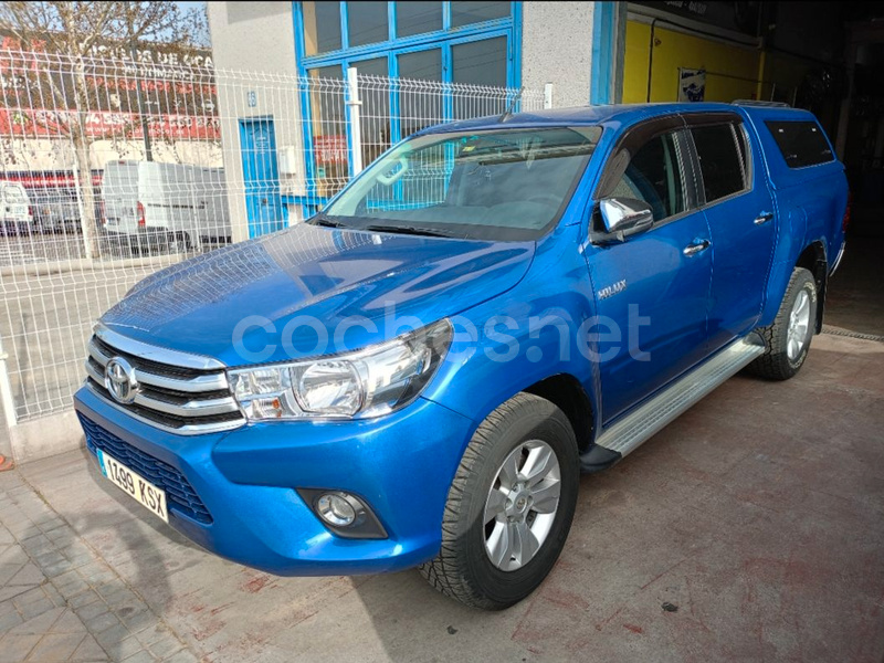 TOYOTA Hilux 2.4 D4D Cabina Doble VX