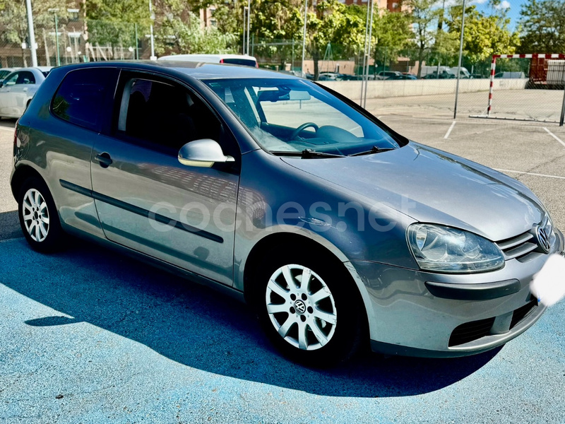 VOLKSWAGEN Golf 1.9 TDI Sportline