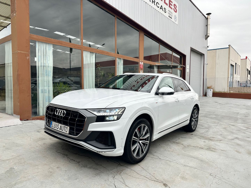 AUDI Q8 50 TDI Black L quattro tiptronic