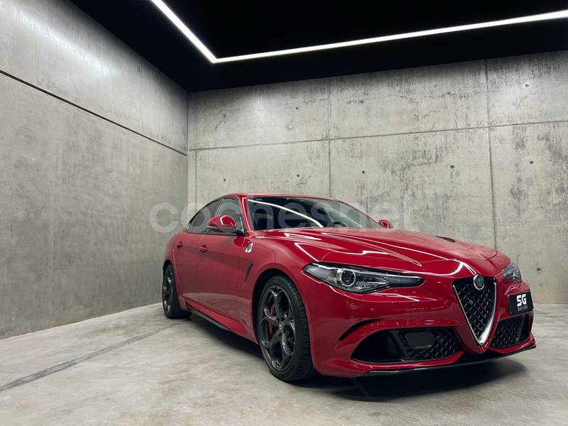 ALFA ROMEO Giulia 2.9T V6 Quadrifoglio AT