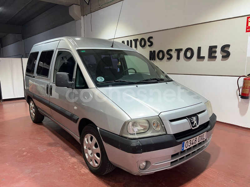 PEUGEOT Expert Combi 8 250C Confort 2.0 HDi