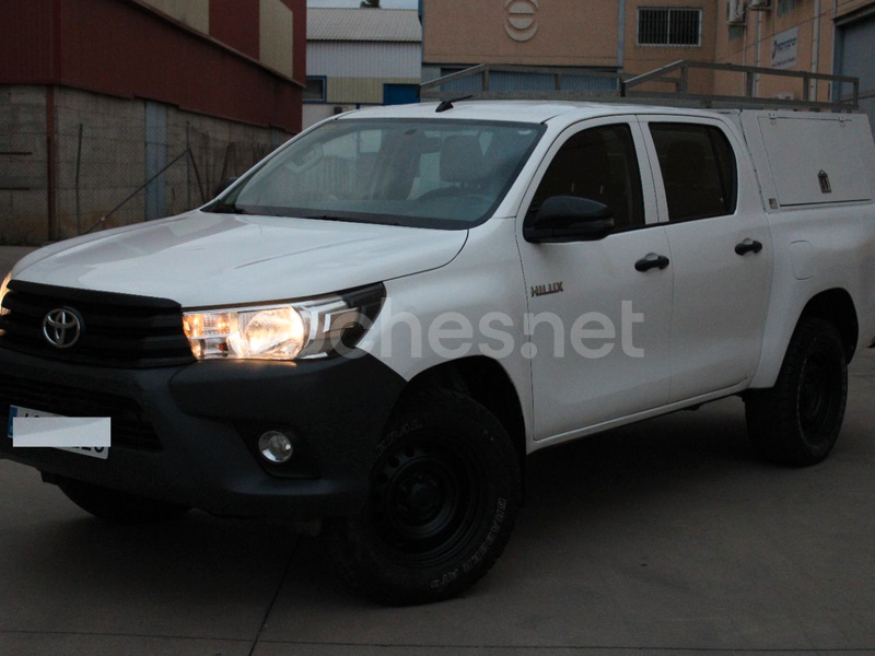 TOYOTA Hilux 2.4 D4D Cabina Doble GX