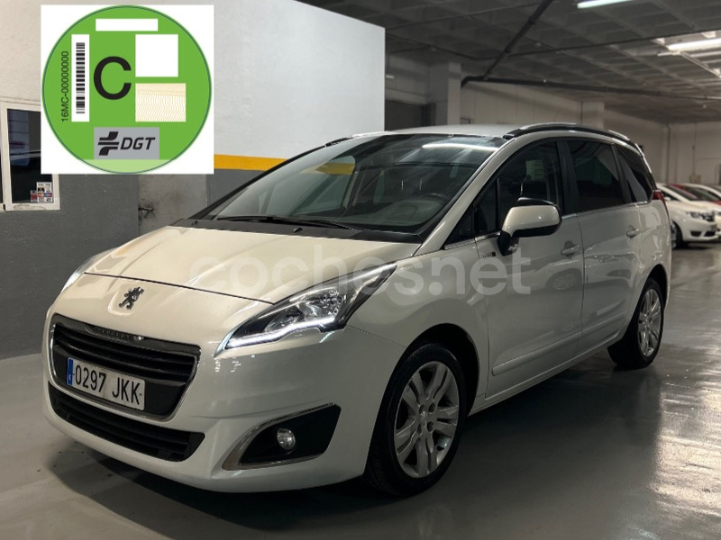 PEUGEOT 5008 Style 1.6 BlueHDi 120 FAP