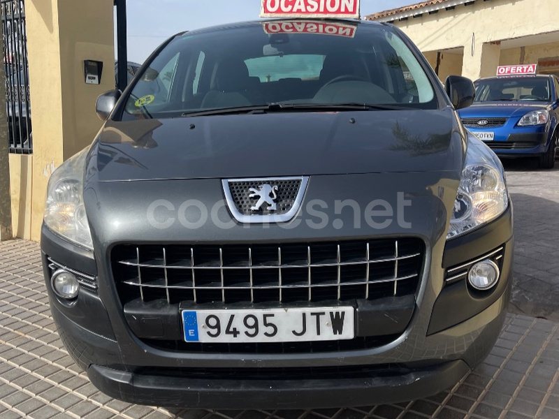 PEUGEOT 3008 Confort 1.6 HDI 110 FAP