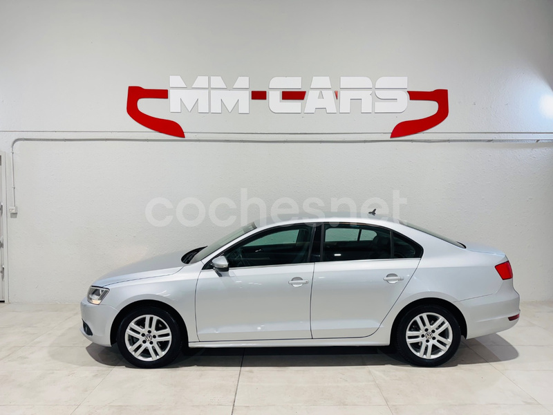 VOLKSWAGEN Jetta 1.6 TDI Advance Bluemotion Tech