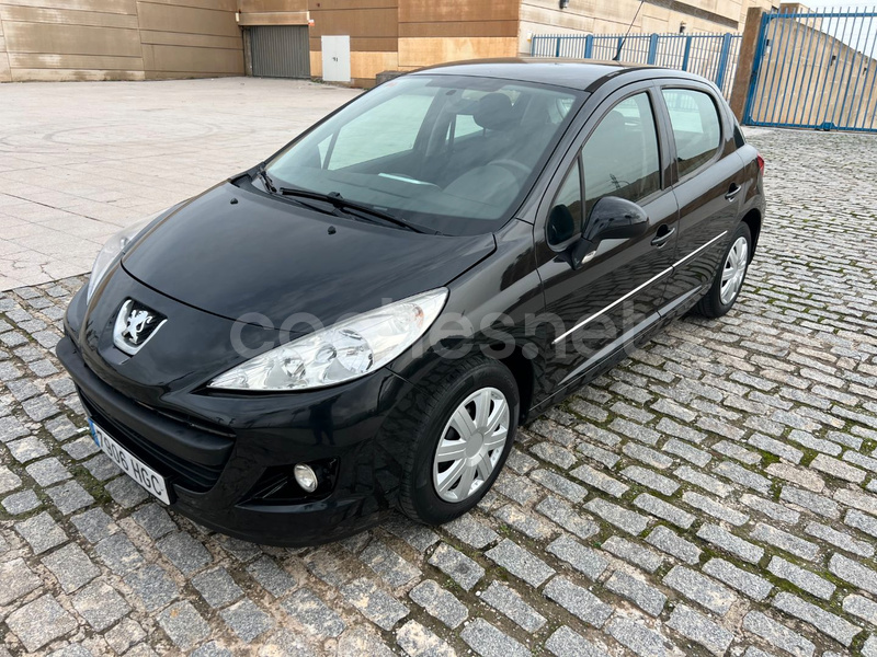 PEUGEOT 207 Confort 1.4 HDI 70 FAP