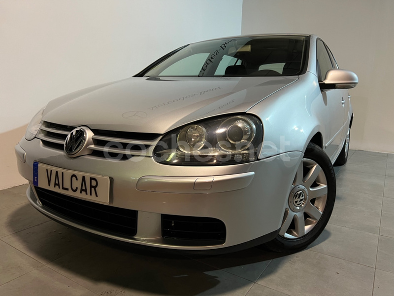 VOLKSWAGEN Golf 2.0 FSI Sportline