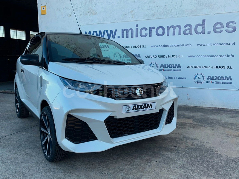 AIXAM eCoupé GTI ABS blanco