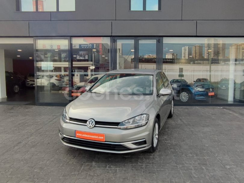 VOLKSWAGEN Golf Advance 1.0 TSI