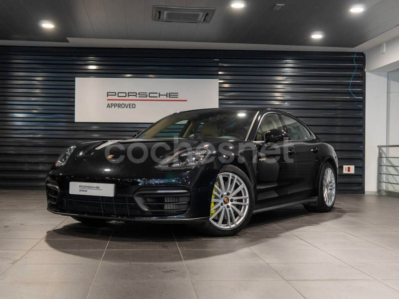 PORSCHE Panamera 4 EHybrid