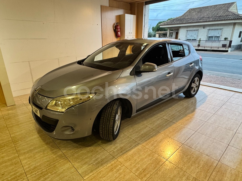 RENAULT Mégane Authentique 1.6 16v