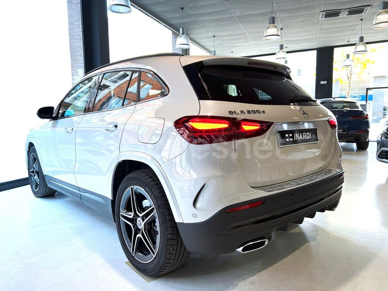 MERCEDES-BENZ GLA GLA 200 D