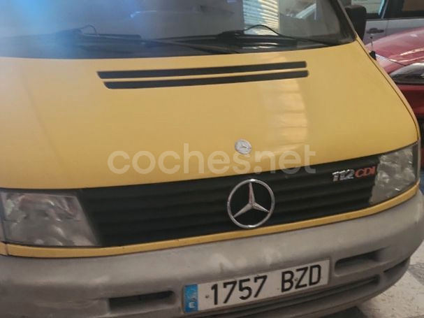 MERCEDES-BENZ Vito 111 CDI Basic Compacta