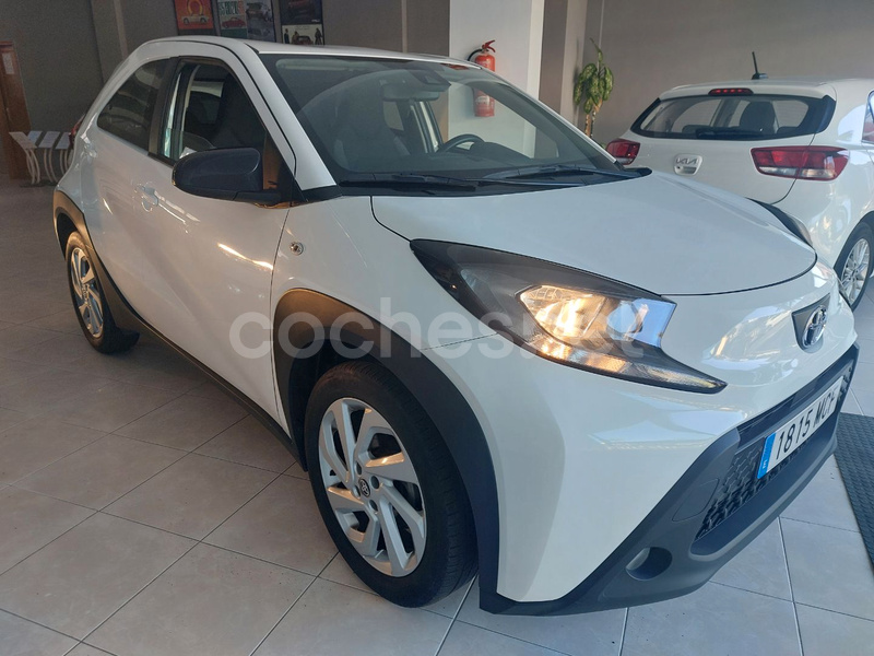 TOYOTA Aygo X Cross 1.0 VVTI Play