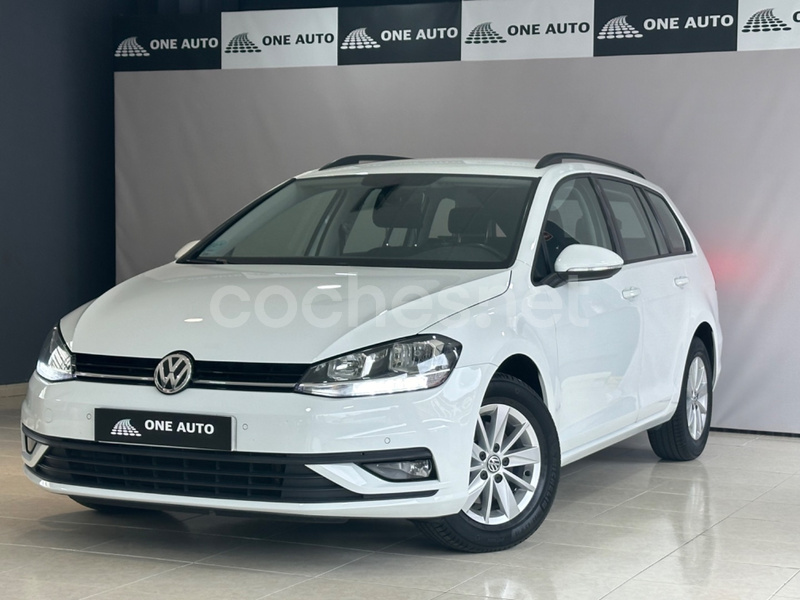 VOLKSWAGEN Golf Advance 1.6 TDI Variant