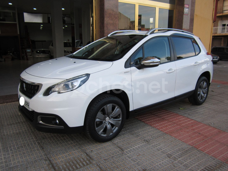 PEUGEOT 2008 Style 1.6 BlueHDi