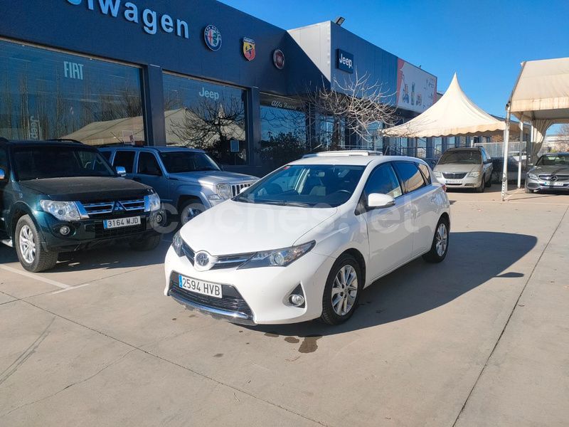 TOYOTA Auris 90D Active