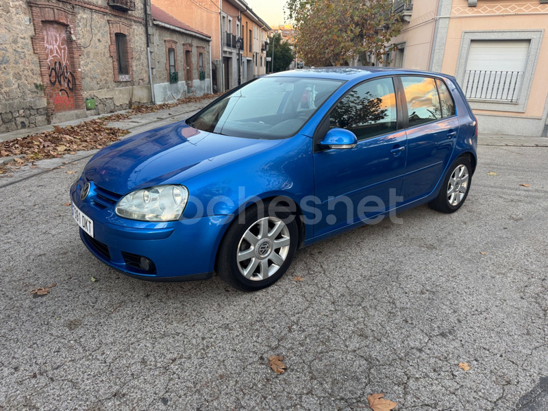 VOLKSWAGEN Golf 2.0 TDI DSG Sportline