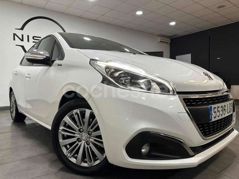 PEUGEOT 208 BlueHDi Allure Pack