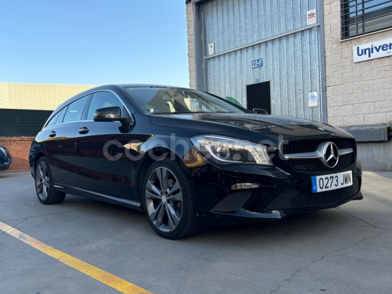 MERCEDES-BENZ Clase CLA CLA 200 d Shooting Brake