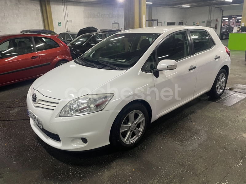 TOYOTA Auris 1.4 D4D Auris