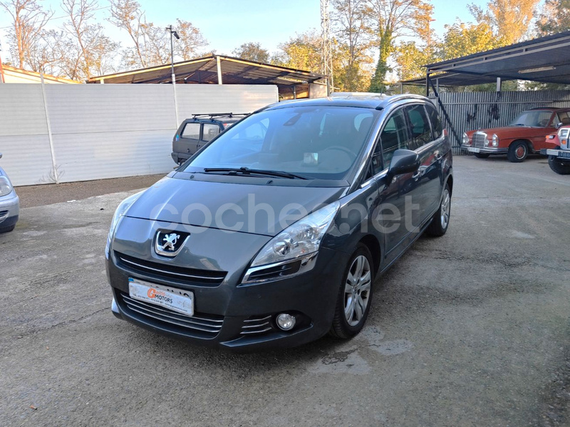 PEUGEOT 5008 Allure 1.6 HDI 112 FAP