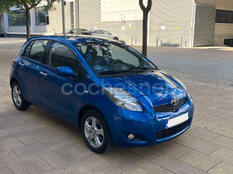 TOYOTA Yaris 1.0 VVTI TS