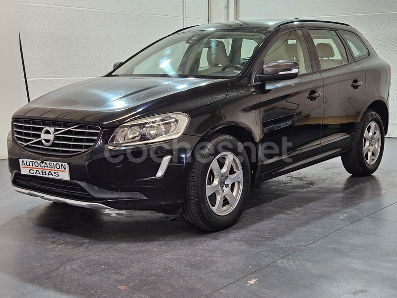 VOLVO XC60 2.0 D4 Momentum Auto