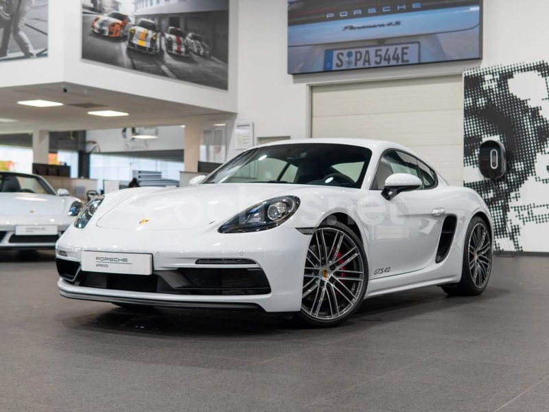 PORSCHE 718 Cayman GTS 4.0