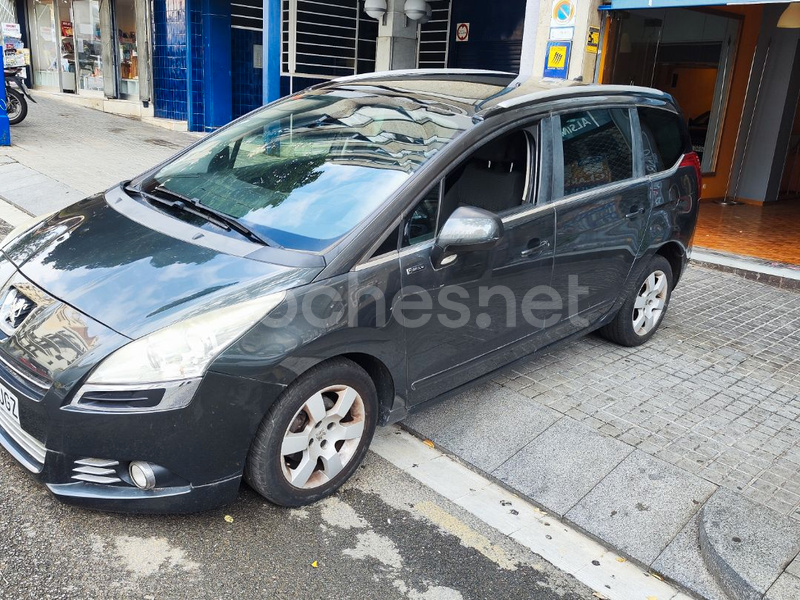 PEUGEOT 5008 Family 1.6 eHDI 110 FAP CMP Blue Lion