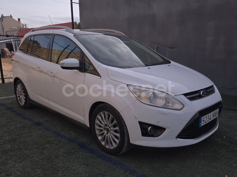 FORD Grand C-Max 2.0 TDCi 140 Titanium Powershift