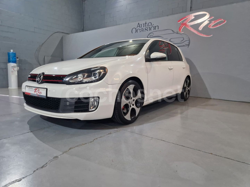 VOLKSWAGEN Golf 2.0 TSI GTI